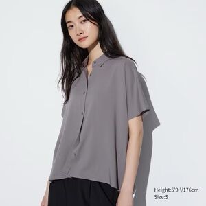 Uniqlo Rayon Boxy Short Sleeve Blouse Button Down Top Size XS oversized